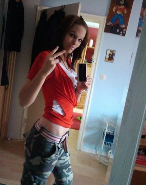 Escort Cyndi de Saint-Germain-et-Mons