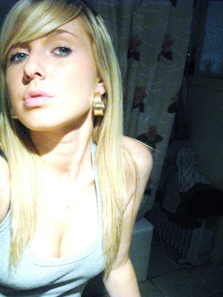 Escort Maya  de Saint-Forgeux