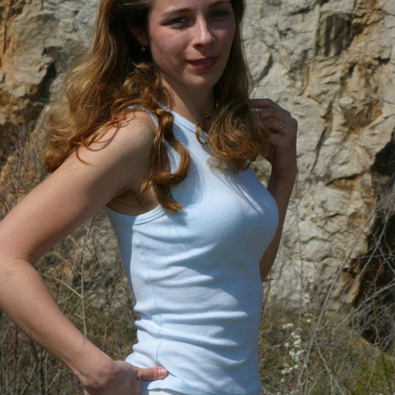 Escort Léonne de Saint-Alban-de-Roche